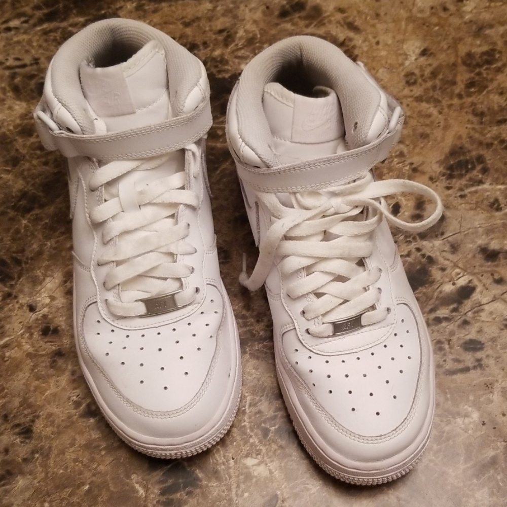 Authentic Nike Airforce 1 Mid